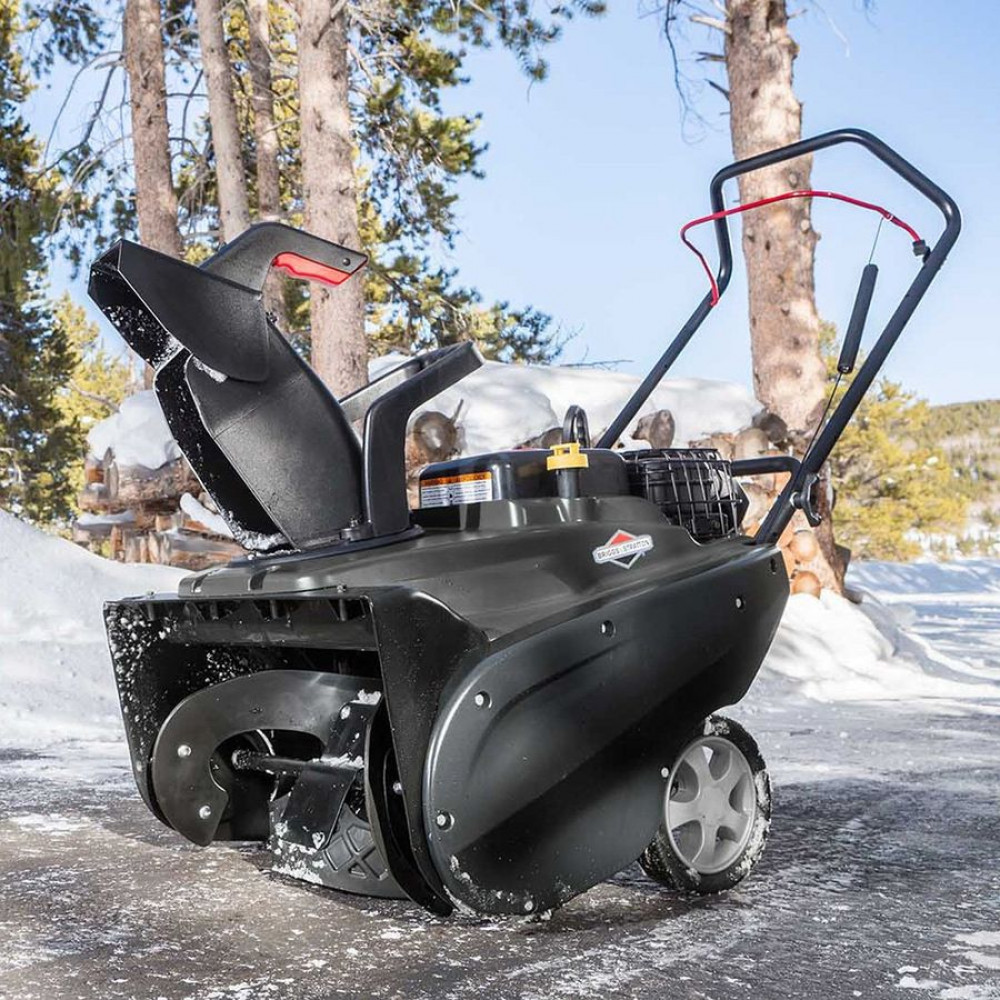 Снегоуборщик Briggs & Stratton 1022E несамоходный (1696720) - 